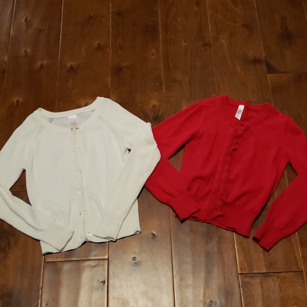 🌟2 Girls cardigan sweaters🌟